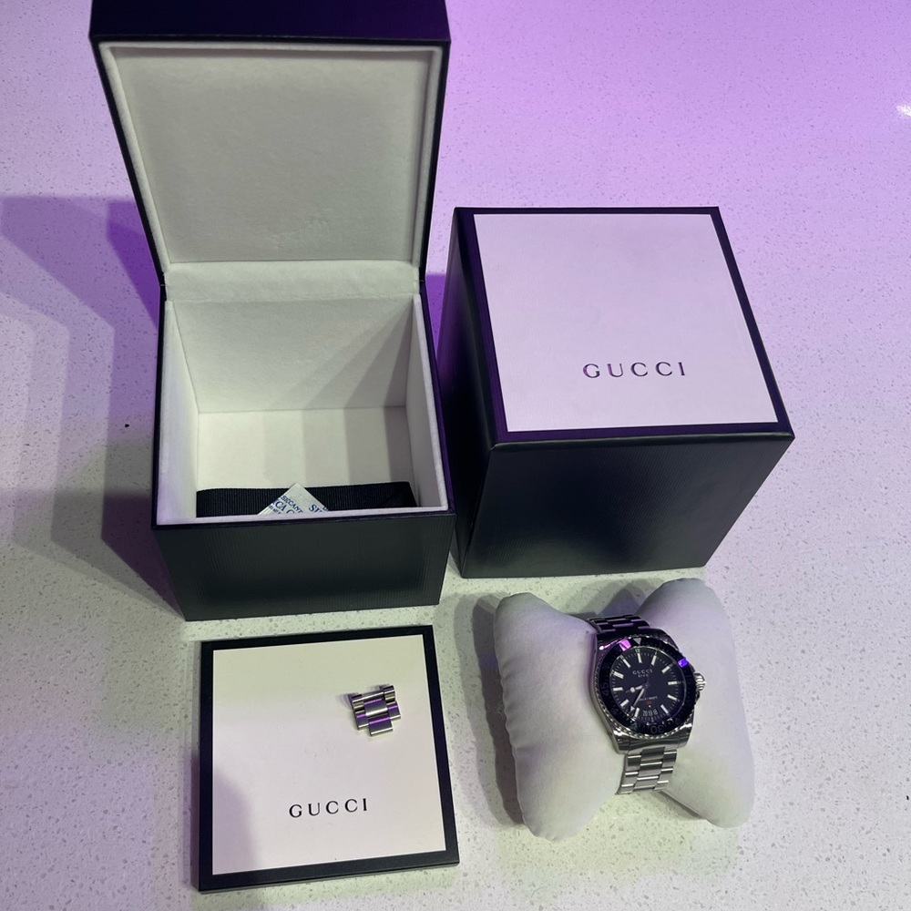 Gucci Dive Watch 40mm YA136301 Men’s - Good Condition